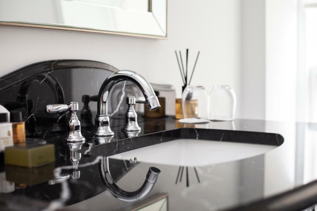 The Roseate Edinburgh - Small Luxury Hotels Of The World المظهر الخارجي الصورة A Reed Diffuser
