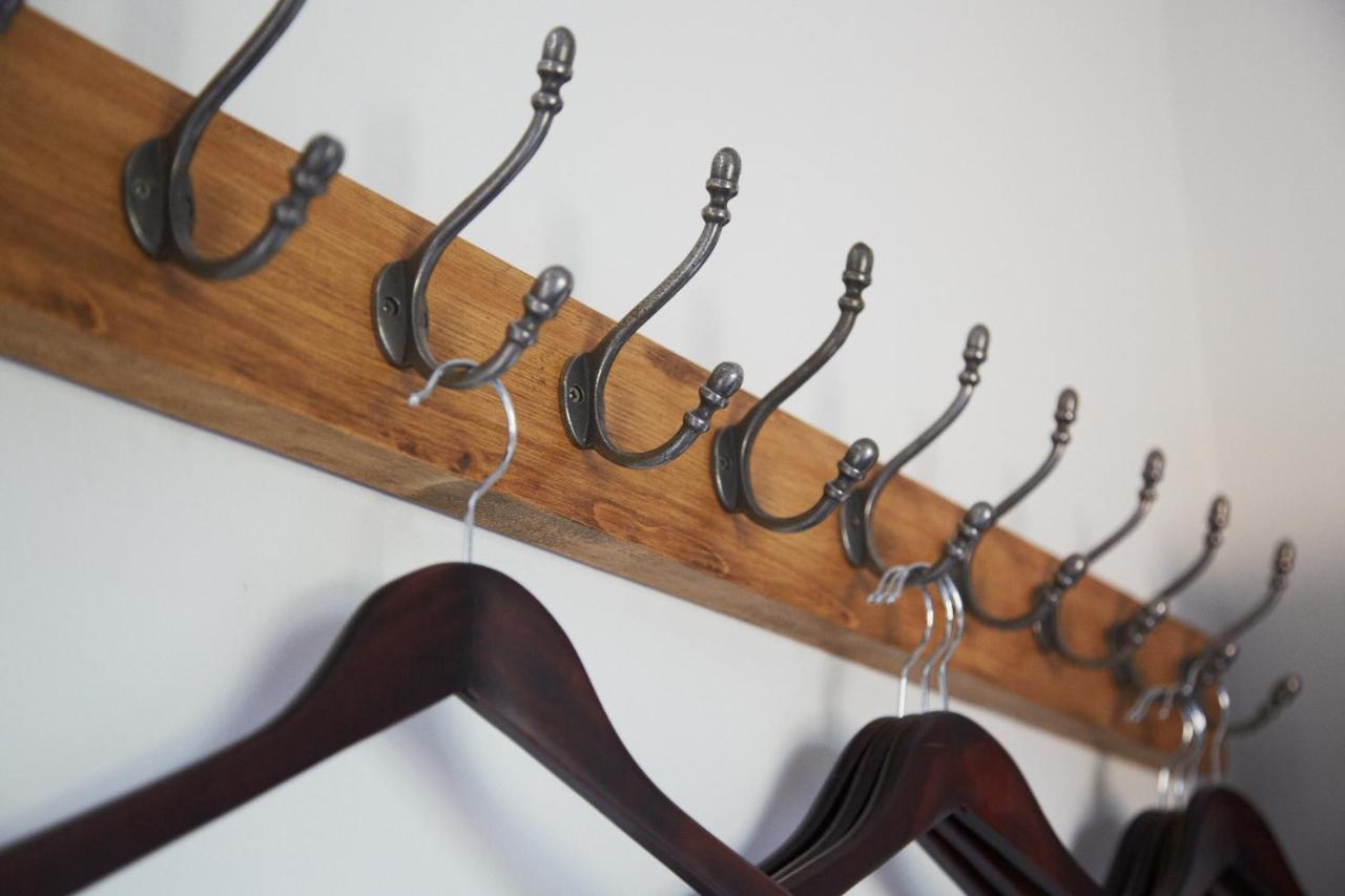 The Roseate Edinburgh - Small Luxury Hotels Of The World المظهر الخارجي الصورة A coat rack